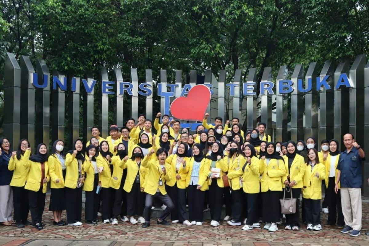 Ilustrasi Foto Mahasiswa